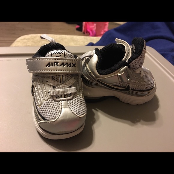 Nike Size 2 Air Max boys baby shoes vintage - Picture 1 of 4